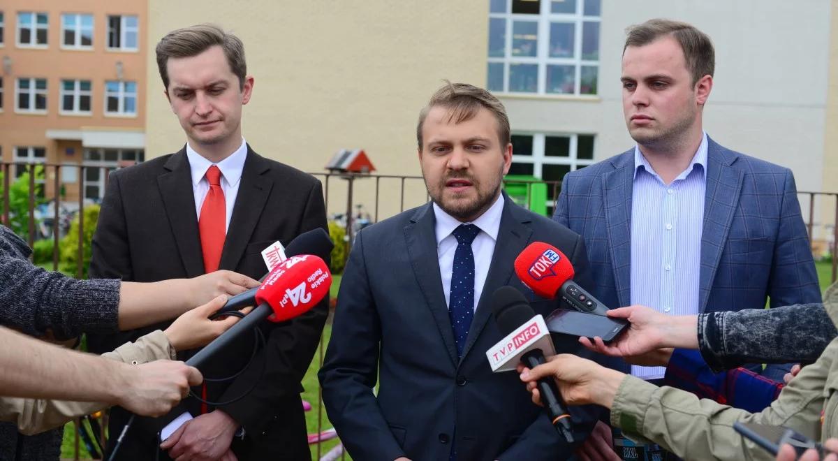 Turniej siatkówki środowisk LGBT w Warszawie. Radni żądają wyjaśnień od prezydenta i burmistrza