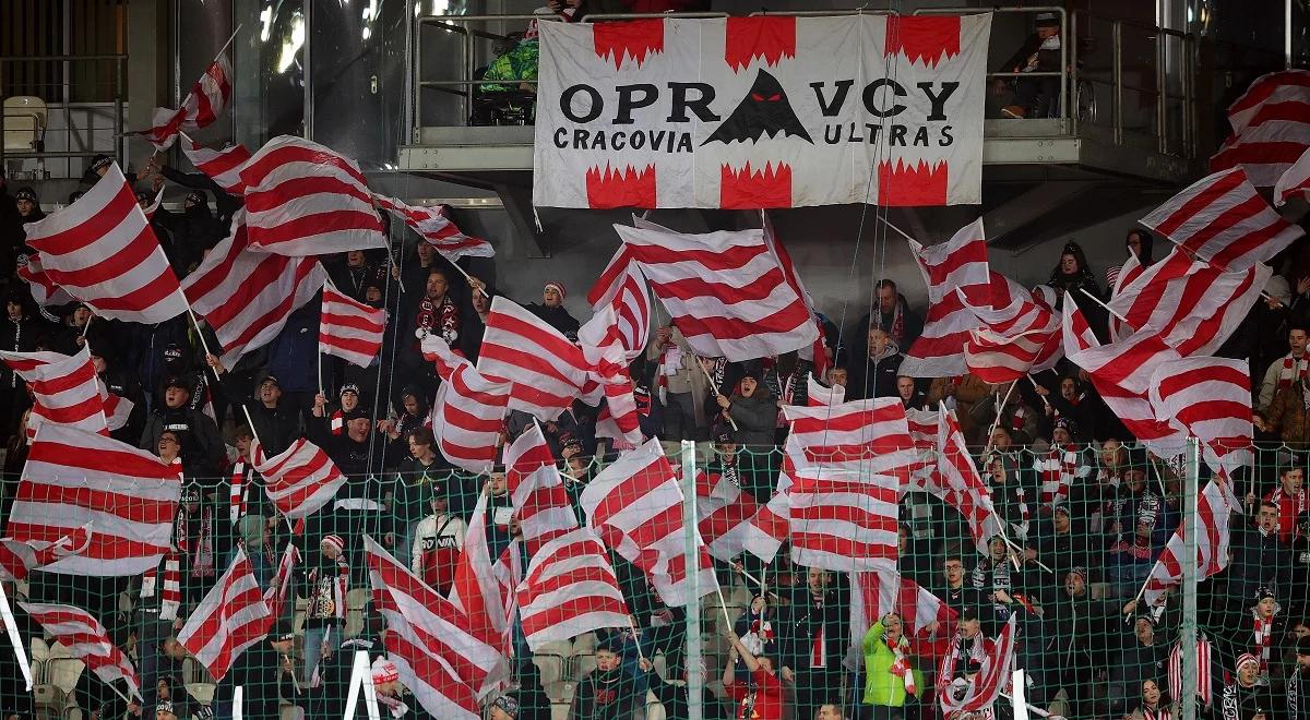 Ekstraklasa: Komisja Ligi ukarała Cracovię za chuligańskie wybryki podczas meczu z Pogonią Szczecin