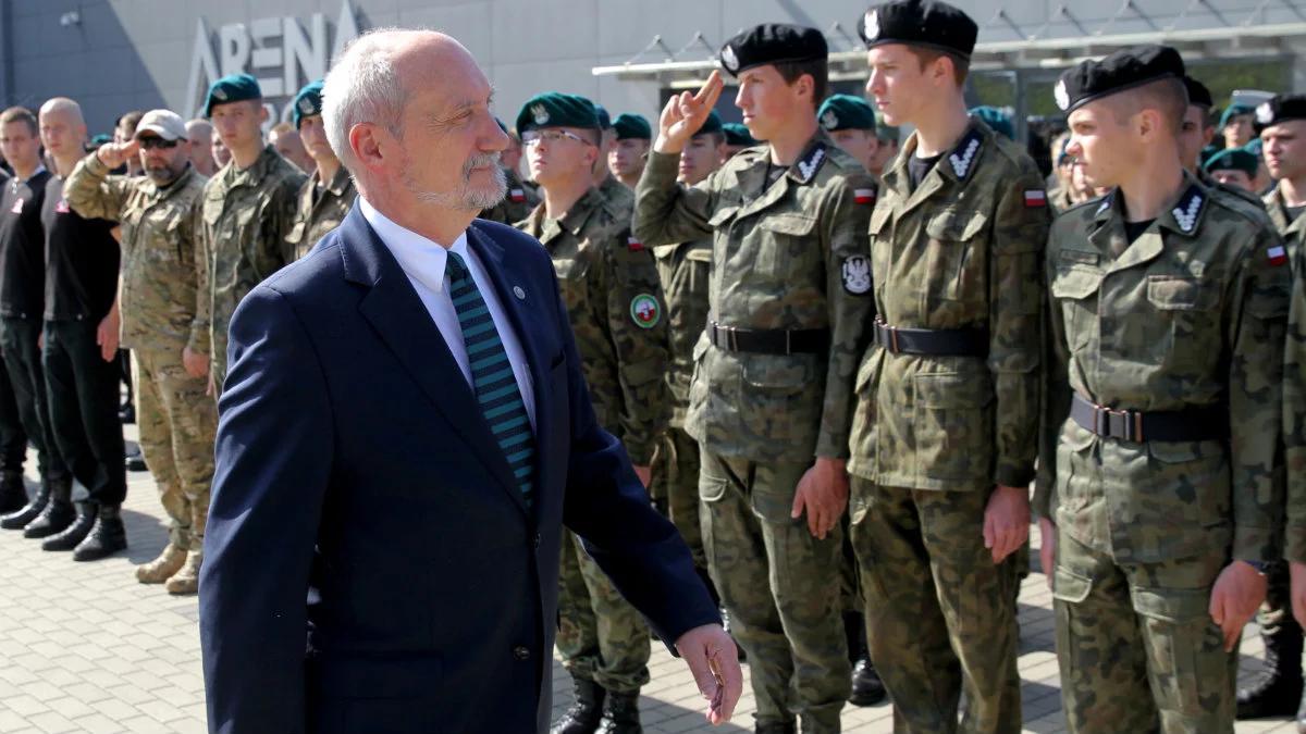 Piąty rodzaj sił zbrojnych. Decyzje zapadły, rozpoczyna się zaciąg
