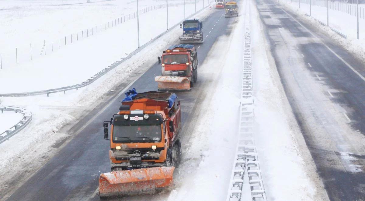 Uwaga na oblodzenia dróg. IMGW wydaje alerty dla kilku regionów Polski