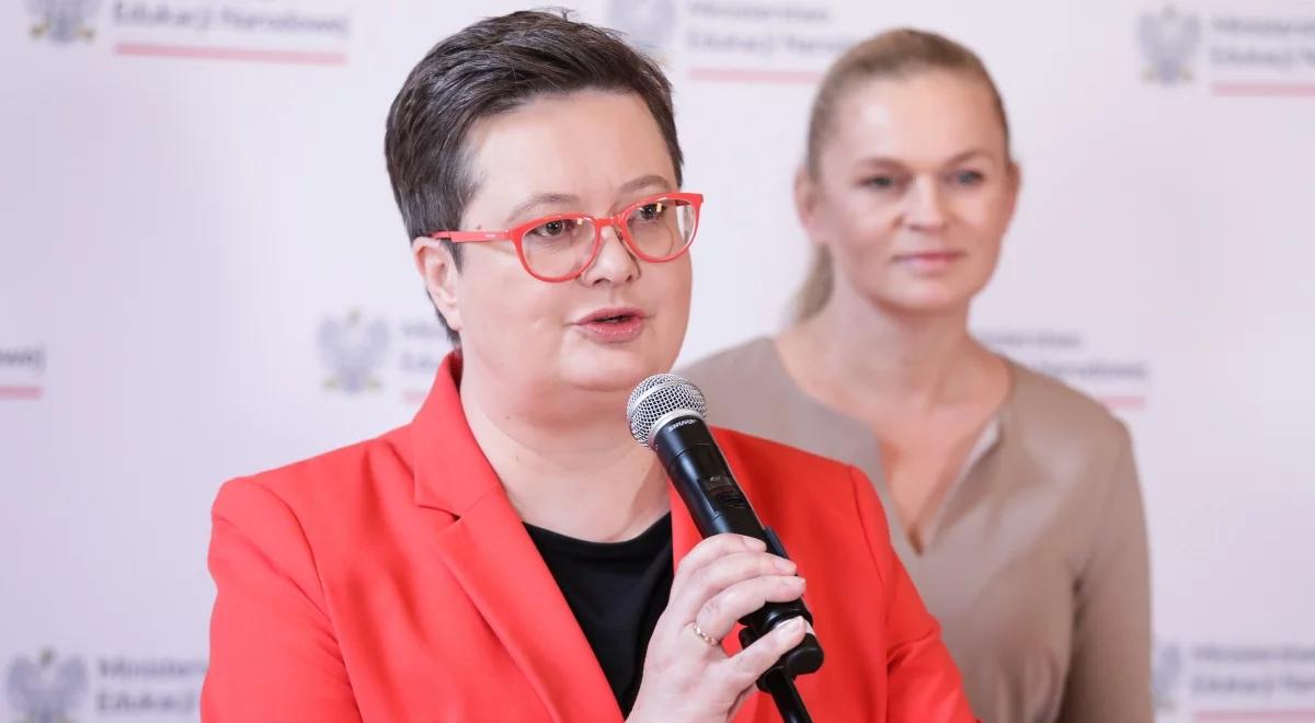 Snus stanie się popularny w szkołach? MEN chce z tym walczyć