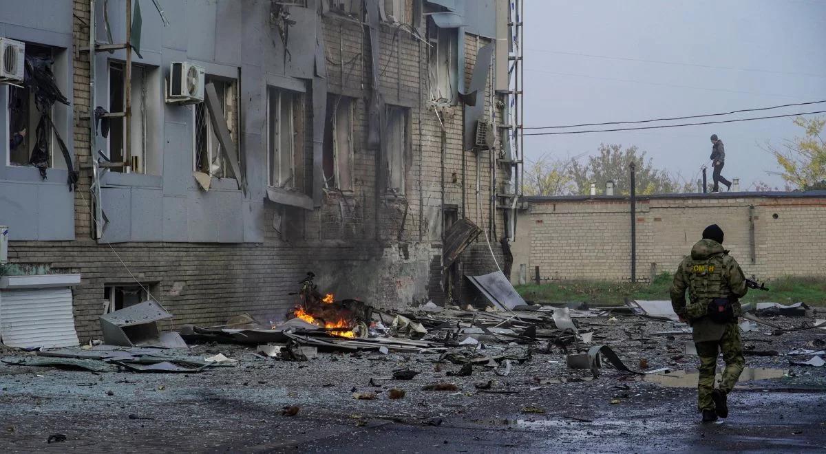 Rosyjscy najeźdźcy ostrzeliwują Ukrainę. Alarm przeciwlotniczy na całym obszarze kraju