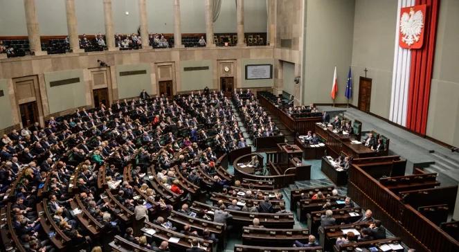 Lecą głowy i premie za opóźnienia w publikacji ustawy o rajach podatkowych