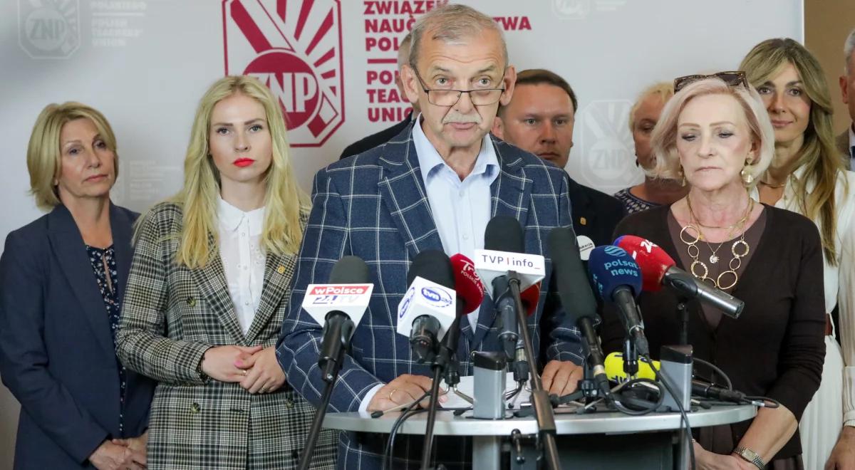 Nauczyciele chcą podwyżek. ZNP zapowiada protest