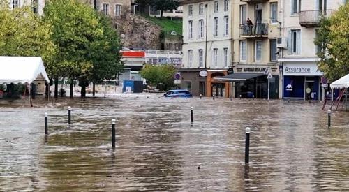 Ulewy doprowadziły do gwałtown...