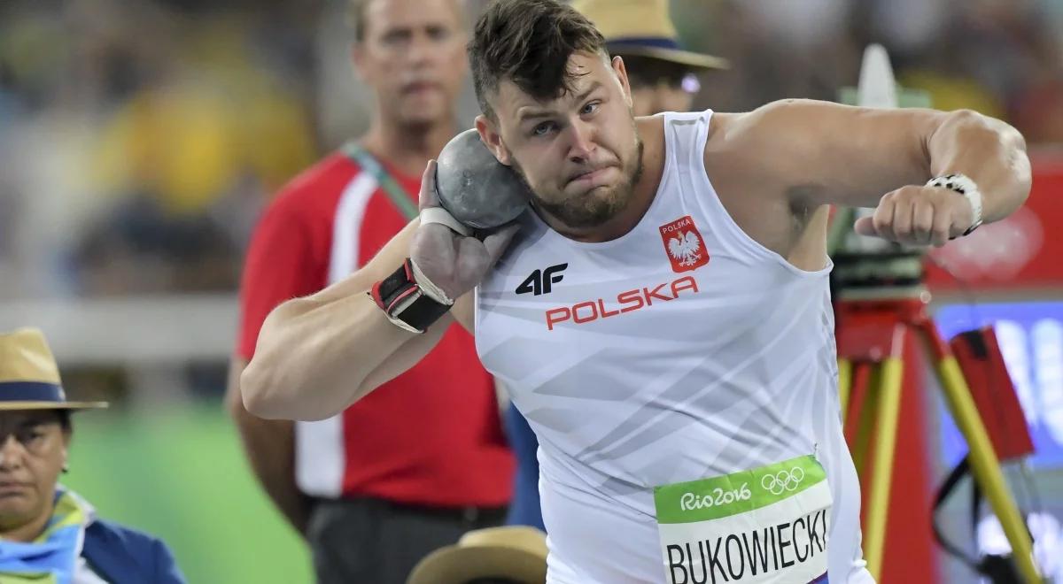 Konrad Bukowiecki nie próżnuje, ale kulą nie da się pchać w domu