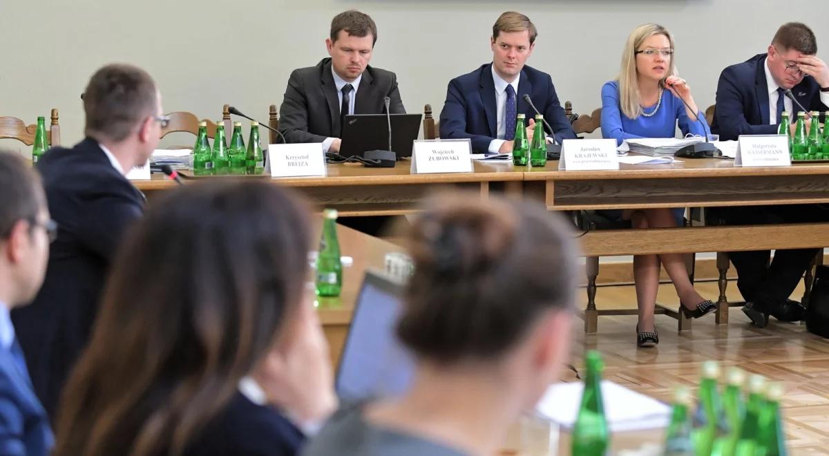 B. naczelnik US: nie było parasola ochronnego nad Amber Gold