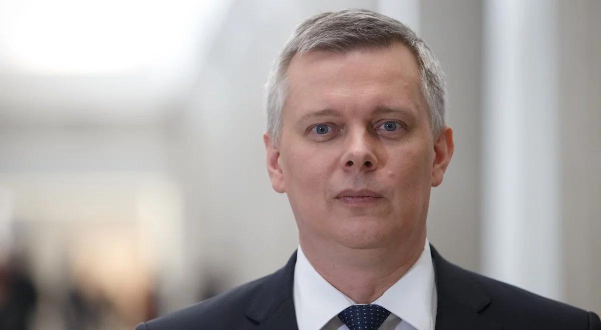 Media: 8 tysięcy zł miesięcznie od PO dla twórcy portalu SokzBuraka. Poseł Platformy  nic nie wie