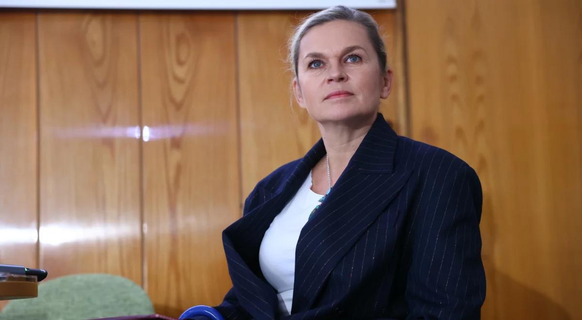 MEN zapytało o prace domowe. Co czwarty nauczyciel dalej je zadaje