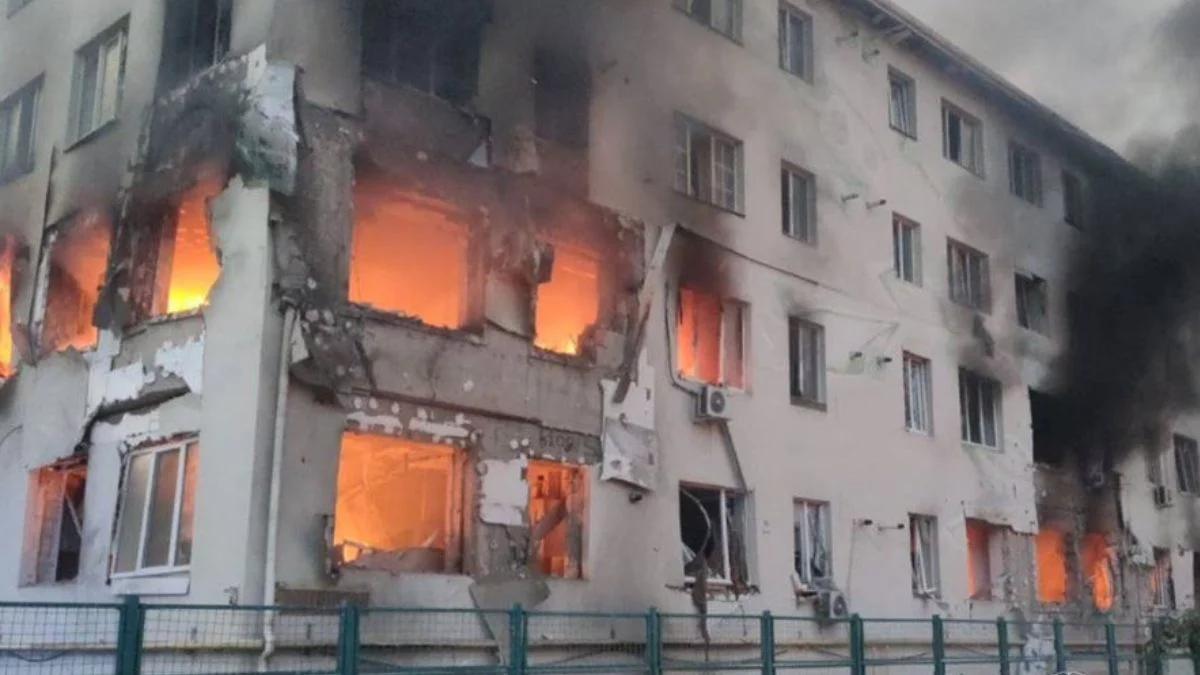 Na Ukrainę wciąż spadają bomby. Ofiary i ranni po ataku na Charków i Sumy