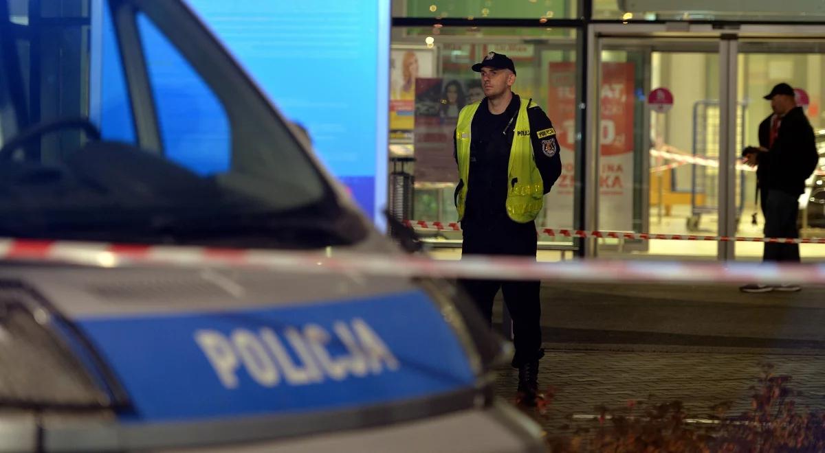 Atak nożownika w Stalowej Woli. Dwie osoby nadal w stanie krytycznym