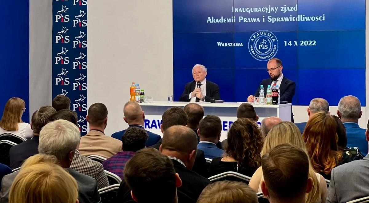 Ruszyła Akademia PiS. Jarosław Kaczyński wyjaśnił w wykładzie genezę konfliktów III RP