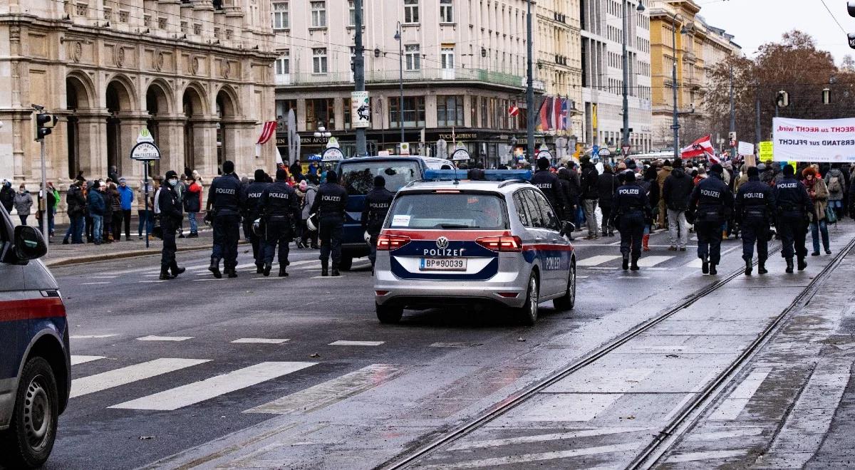 Austria: masowe protesty przeciwko obostrzeniom. Interweniowała policja