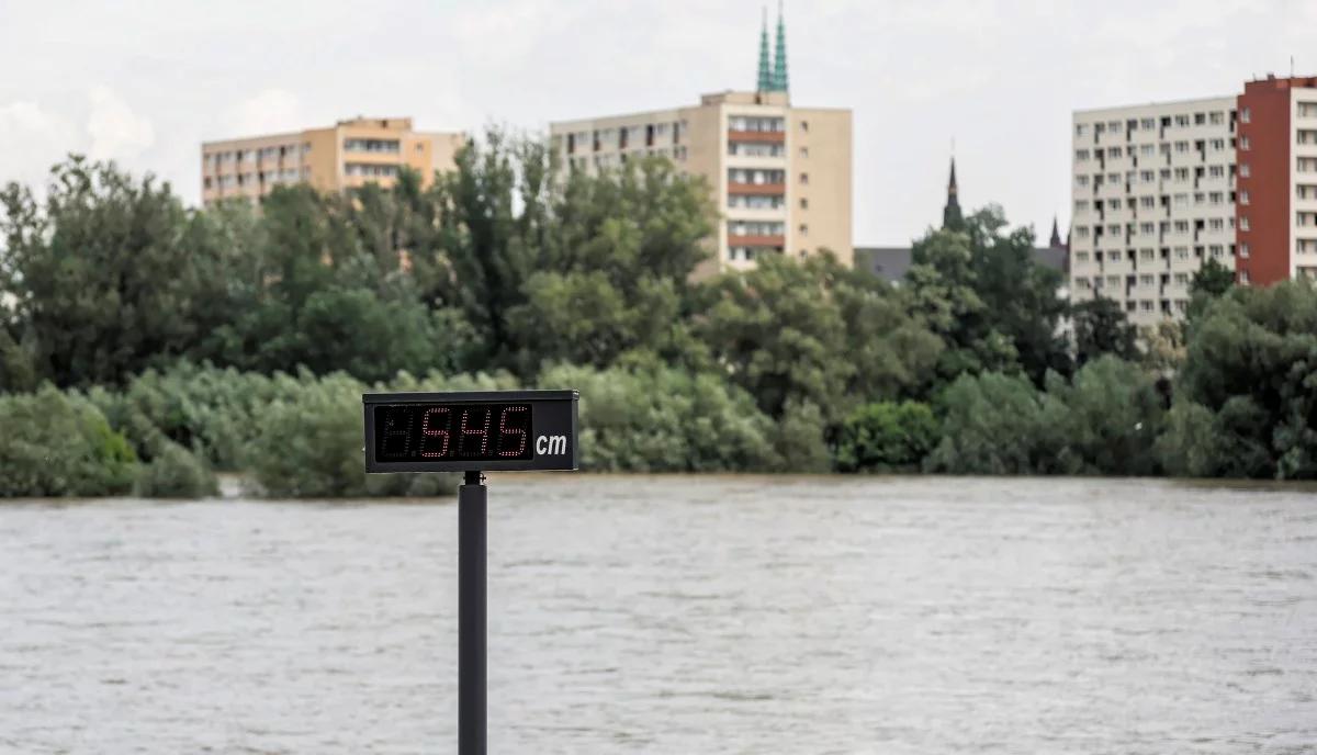 Wzrasta poziom wody na środkowych odcinkach Wisły i Odry. Apel IMGW 