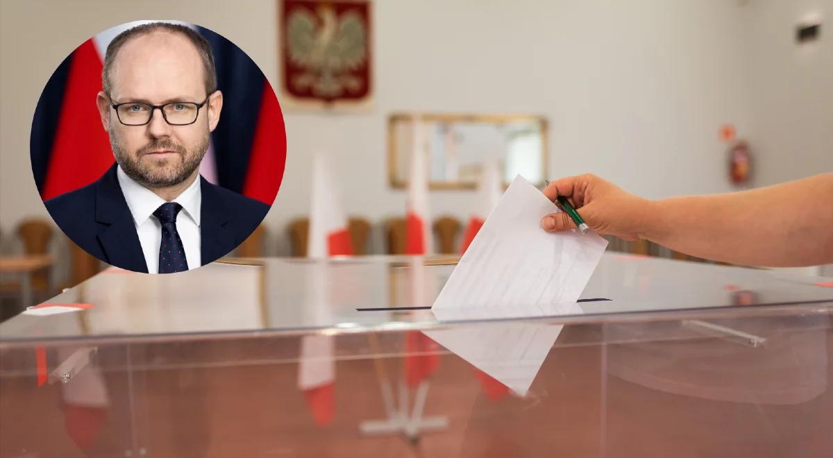 Opozycja nie chce referendum. Przydacz: na wszystko patrzy przez pryzmat strat wyborczych