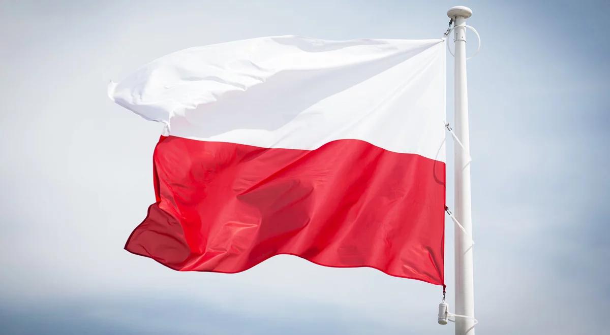Stosunek Polaków do świąt majowych