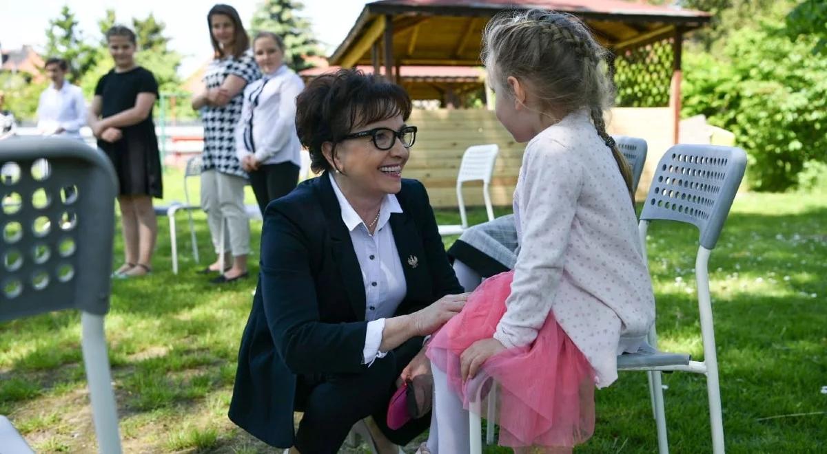 "Kiedy śmieje się dziecko, śmieje się cały świat!". Życzenia z okazji Dnia Dziecka od marszałek Sejmu