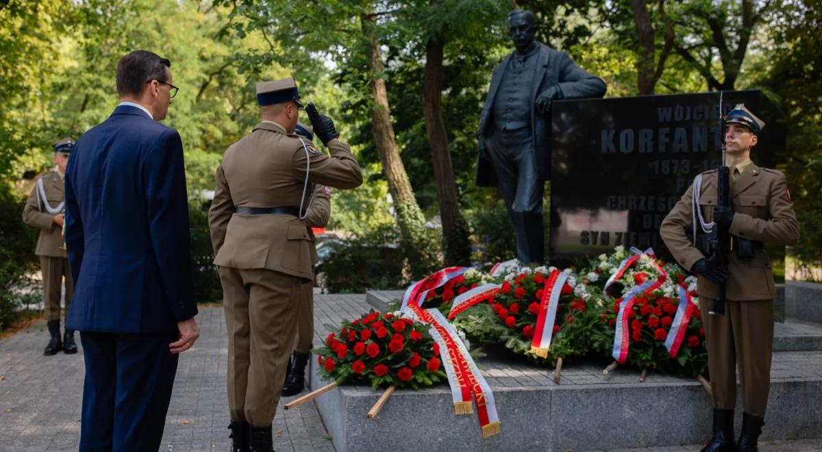 84. rocznica śmierci Wojciecha Korfantego. Premier złożył wieniec przy pomniku bohatera