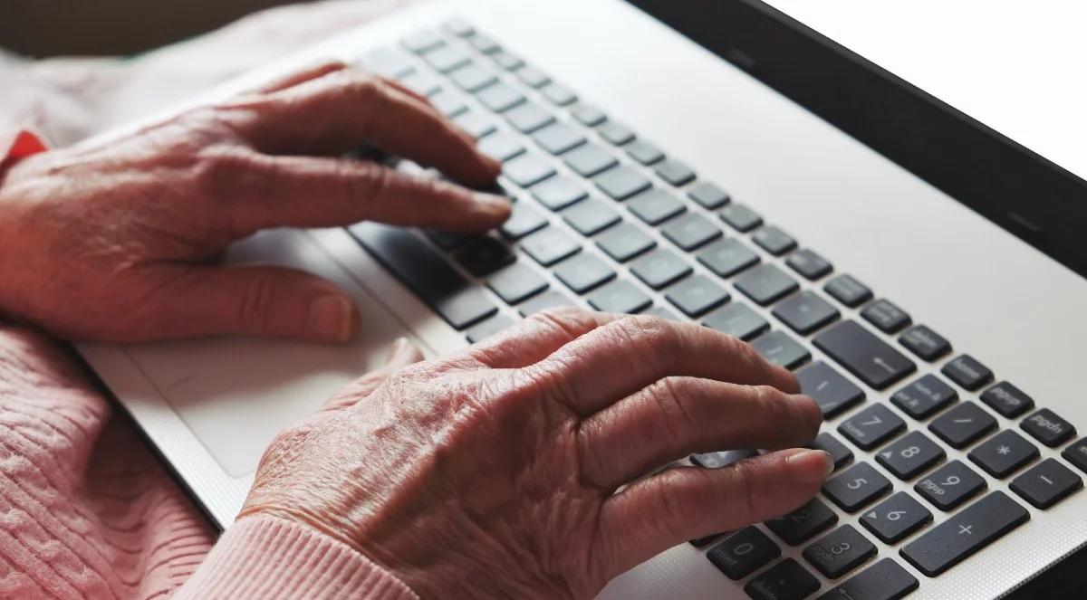 e-Polak potrafi, niezależnie od wieku. Rusza kampania resortu cyfryzacji