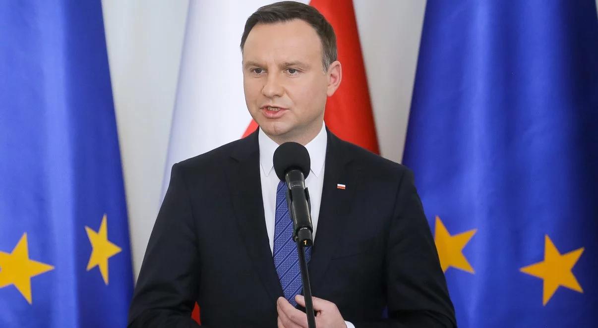 Prezydent spotkał się z grupą udającą się do Katynia i Smoleńska