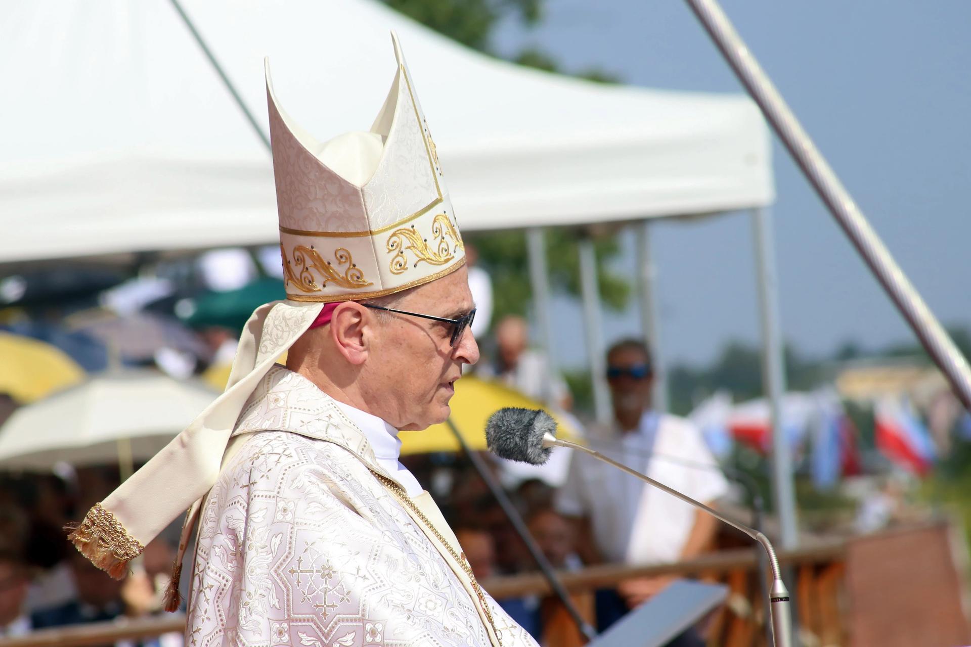 Bp Mering o akcji "Polska pod Krzyżem": poprzez takie zgromadzenie poznajemy swoją siłę