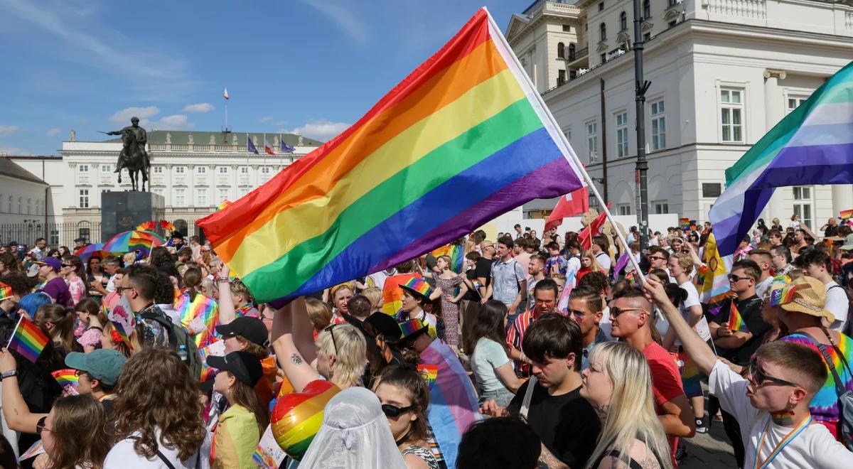 Ten temat rozgrzewa opinię publiczną. Większość Polaków jest za