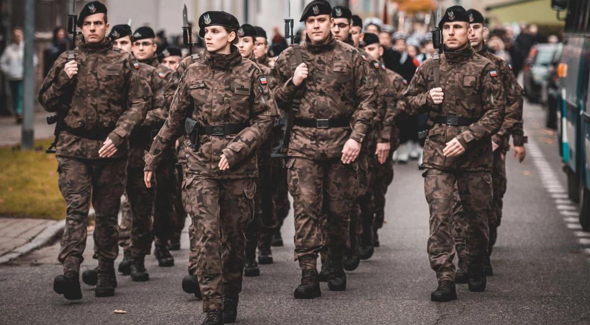 Wojskowe Targi Służby i Pracy w każdym województwie. Wiceszef MON wskazuje, do kogo są adresowane