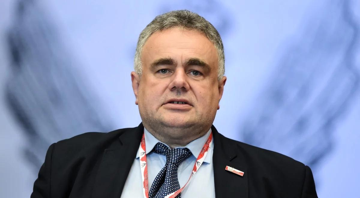 Sąd oddalił pozew 38 sędziów przeciwko Tomaszowi Sakiewiczowi