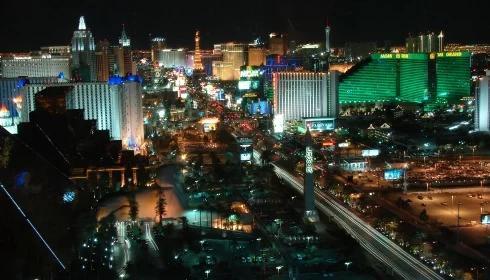 Samolot rozbił się na ulicy w pobliżu Las Vegas