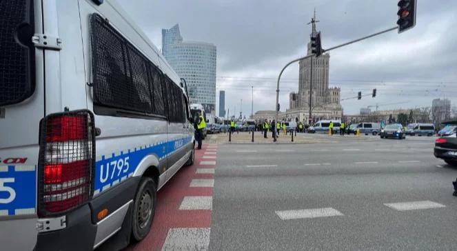 Przedłużone stopnie alarmowe CHARLIE-CRP i BRAVO. Premier zdecydował