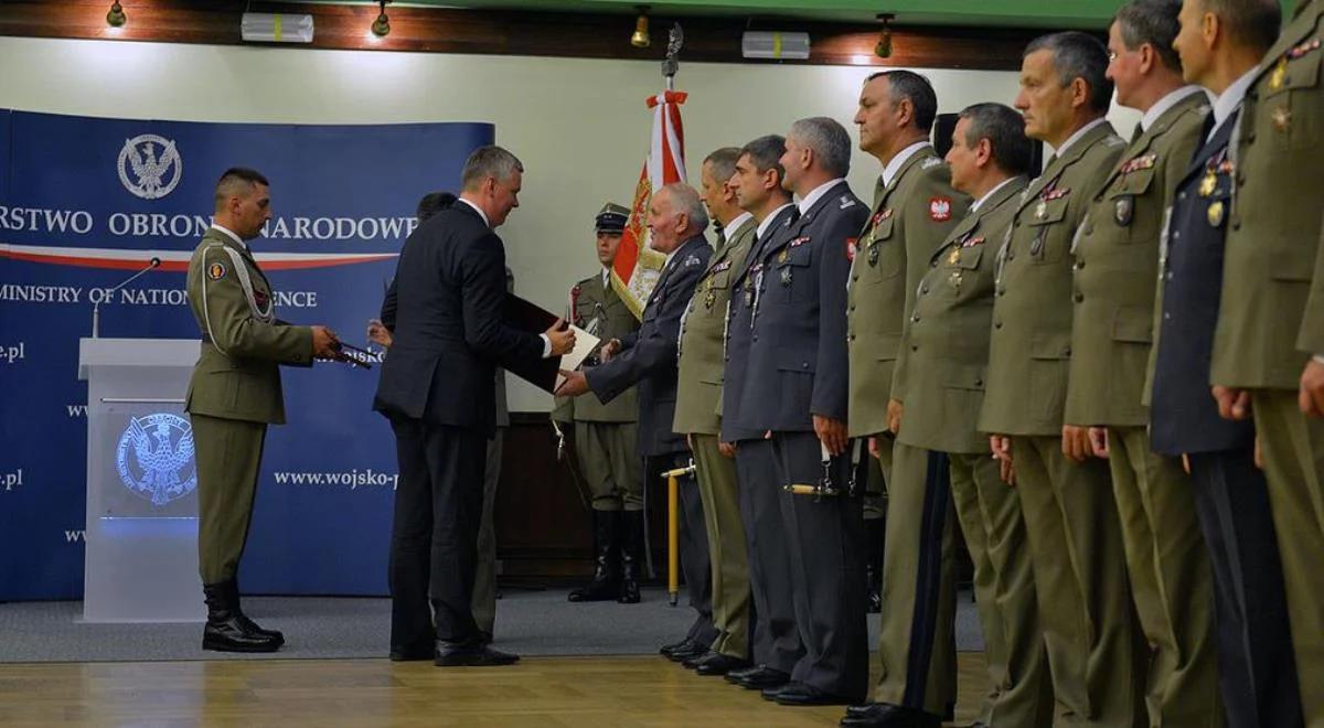 Wręczono odznaczenia z okazji Święta Wojska Polskiego