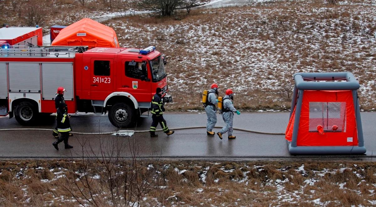 Podlaskie: ciężarówka w rowie. Wyciekło kilkaset litrów toksycznej substancji