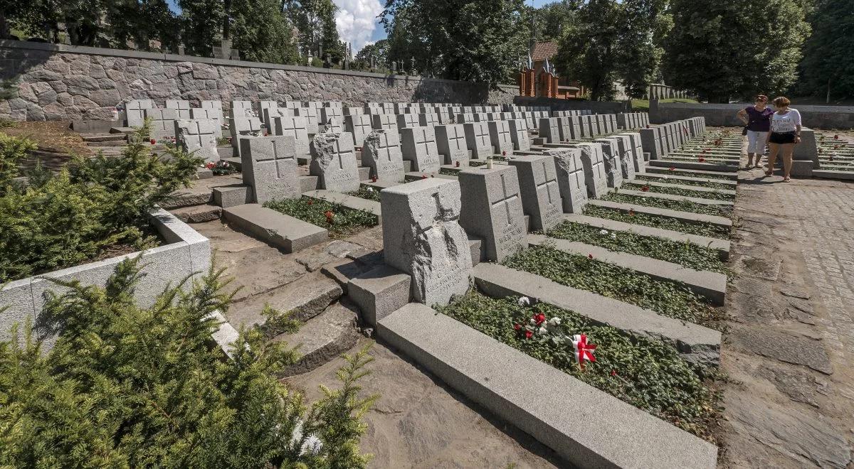 Waszczykowski rozmawiał z szefem MSZ Litwy o zniszczeniach na cmentarzu na Rossie
