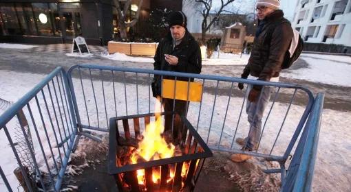 Kolejne ofiary zimy. Nie przechodźmy obojętnie obok leżących na mrozie