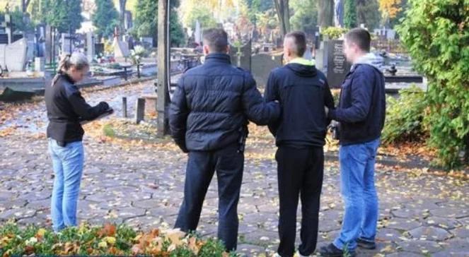 Łódź: zatrzymano złodzieja cmentarnego. 60 kradzieży