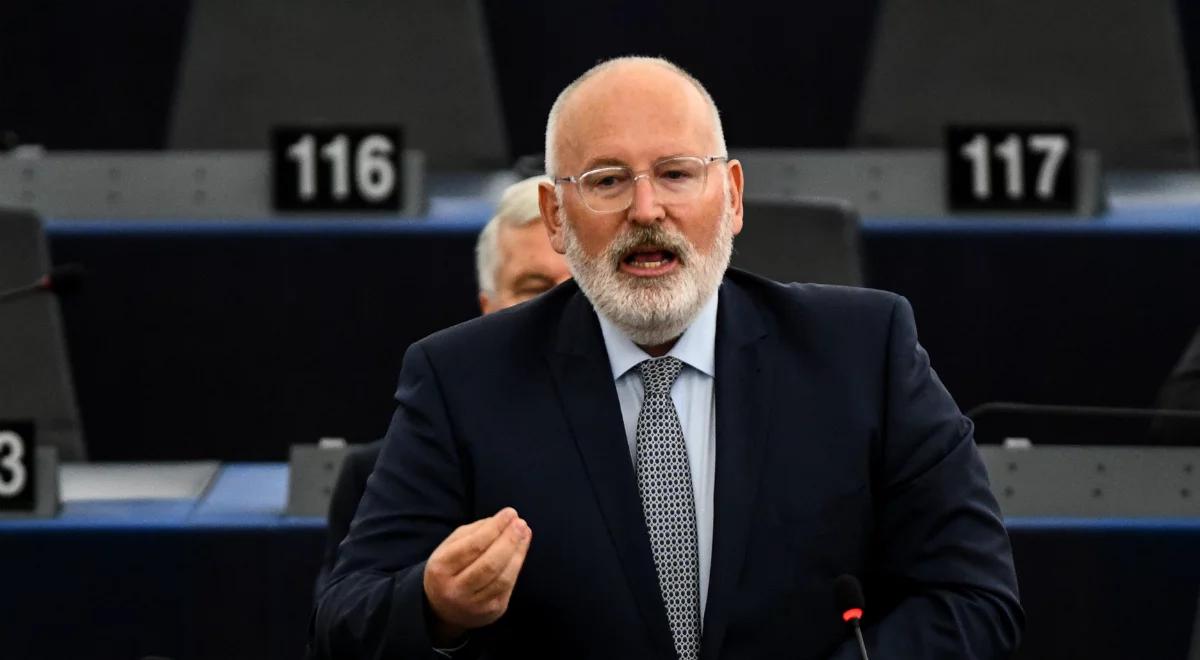 Prawnik o pozwie Timmermansa: to instrument do uderzenia w Polskę