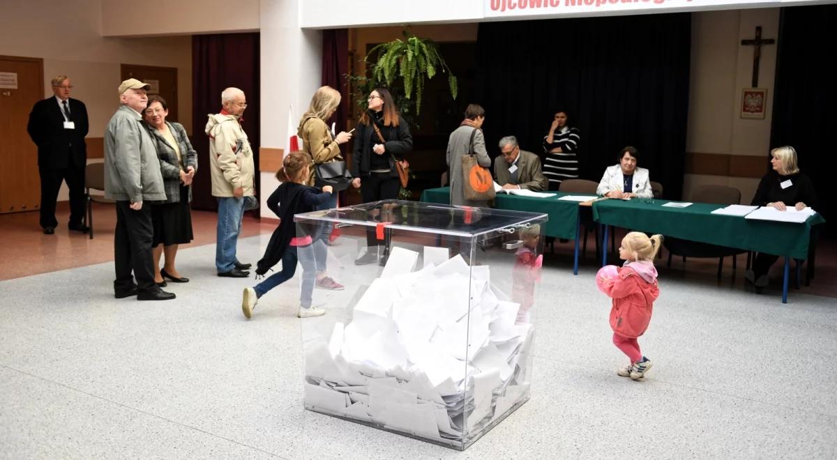 Wybory samorządowe 2018: pierwsza tura za nami. Co już wiemy? 
