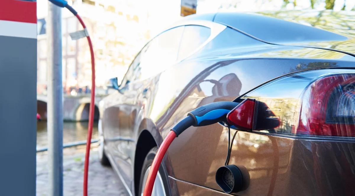 Auta elektryczne mogą spowodować wzrost cen polis AC?