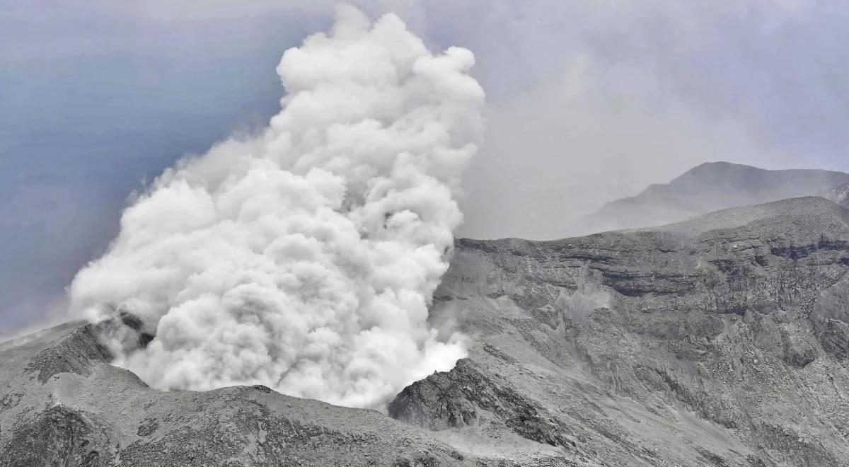 Japonia: stan alarmowy po erupcji wulkanu