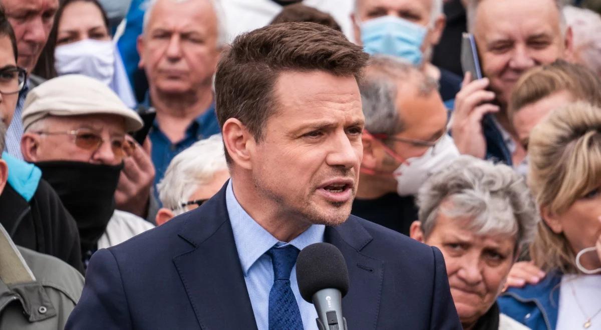 Trzaskowski przeciwny adopcji dzieci przez pary homoseksualne. Przypominamy, co mówił wcześniej