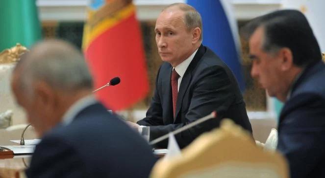 Spadają notowania Putina. Obama i Merkel na szczycie