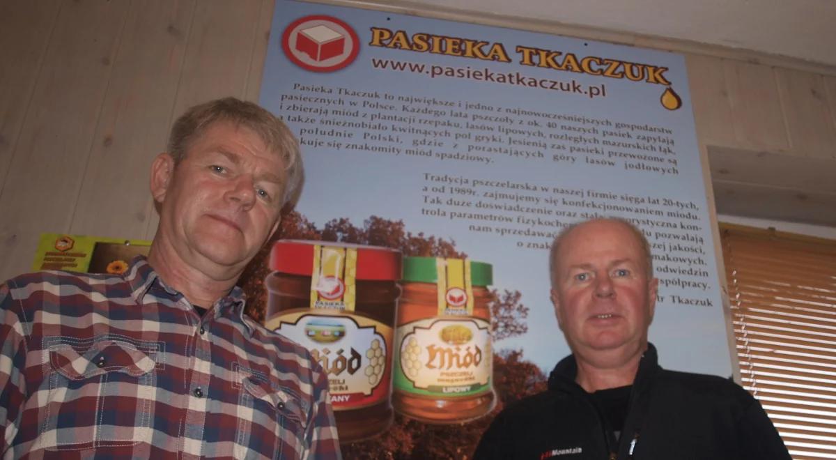 Piotr i Janusz Tkaczukowie, właściciele największej pasieki w Polsce: rodzinna tradycja i życiowa pasja