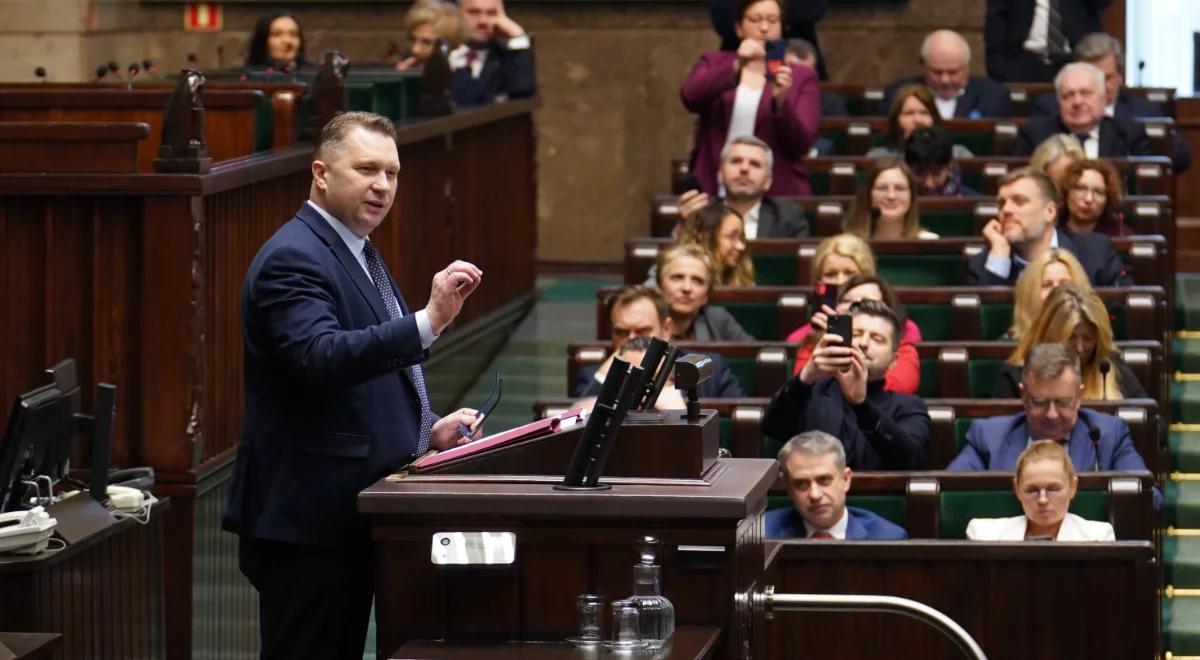 Przemysław Czarnek: rząd PiS nie zostawia polskich nauczycieli w biedzie