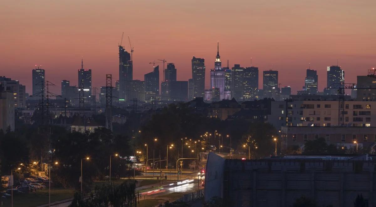 Drożej za śmieci, wodę, strefę parkowania, a teraz za bilety. Kolejne podwyżki w Warszawie