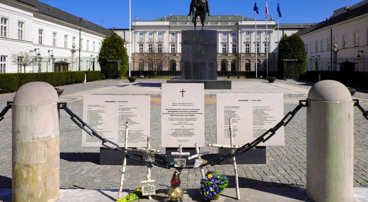 "Wciąż widzę ludzi, którzy przychodzili, żeby ich pożegnać". Prezydent o katastrofie smoleńskiej