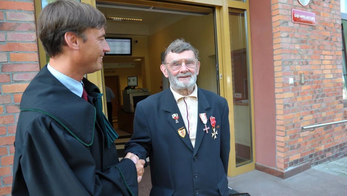Były opozycjonista Stefan Niewiadomski otrzyma 355 tys. zł zadośćuczynienia i odszkodowania