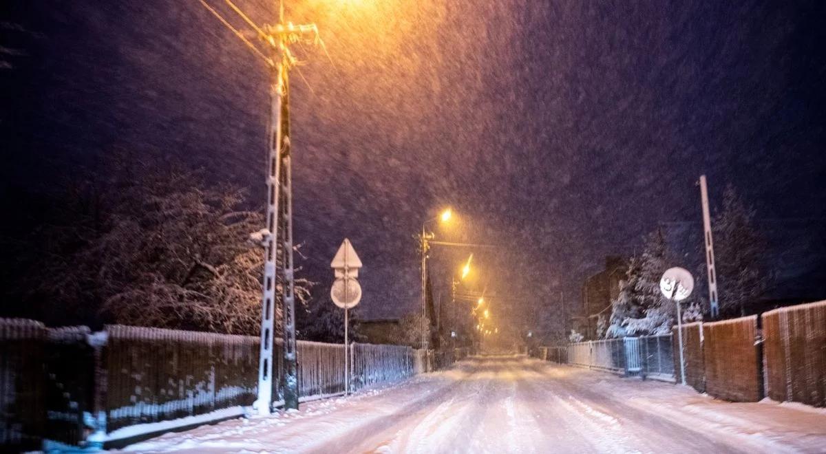 GDDKiA: na drogach na wschodzie i południu kraju śnieg i ślisko