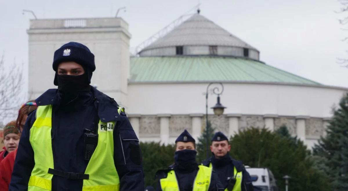 Poseł okradziony metodą "na policjanta". Przelał 150 tys. zł