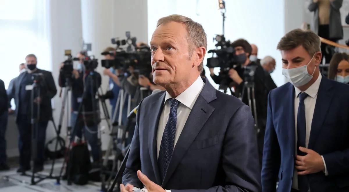 Donald Tusk o urodzinach Roberta Mazurka: reakcja wobec Borysa Budki i Tomasza Siemoniaka była bardzo mocna i dotkliwa