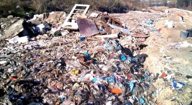 Największa góra śmieci w Europie zatruwa Warszawę? Smród dociera coraz dalej